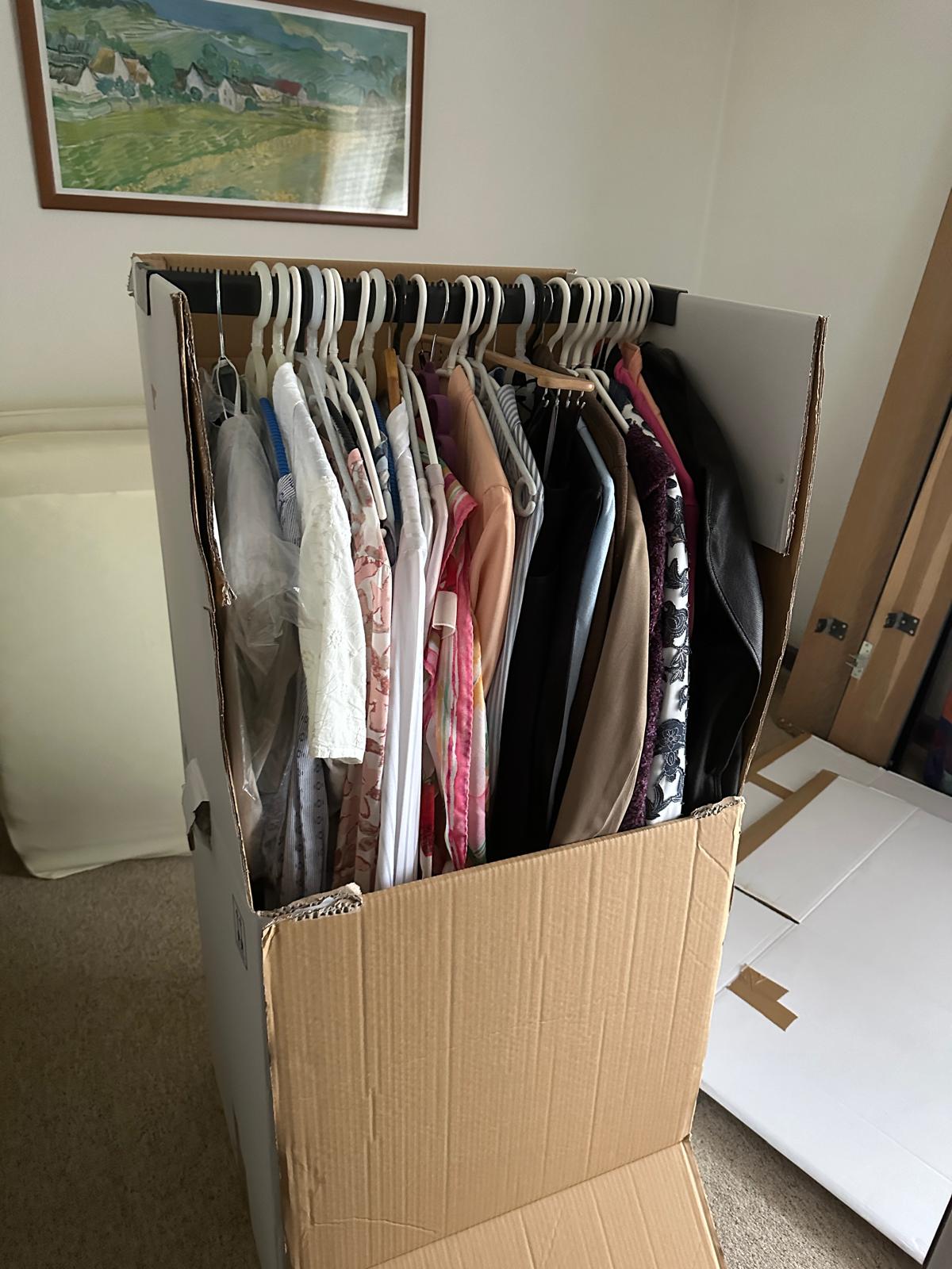 Top Umzugsservice – Sorgfältiger Kleiderverpackungsservice in Zürich und Basel